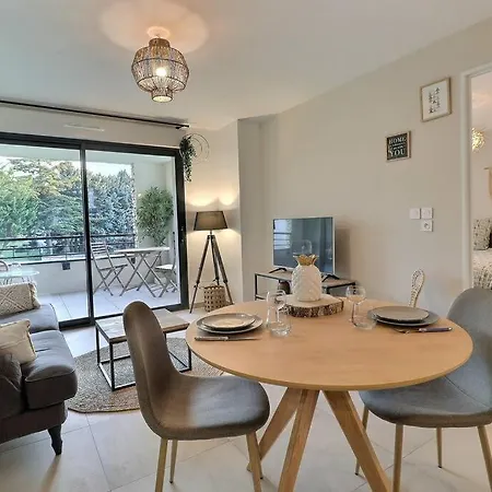 Moderne - Terrasse - Piscine - Parking Apartment