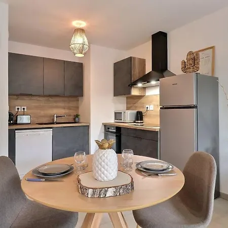 Moderne - Terrasse - Piscine - Parking Apartment *