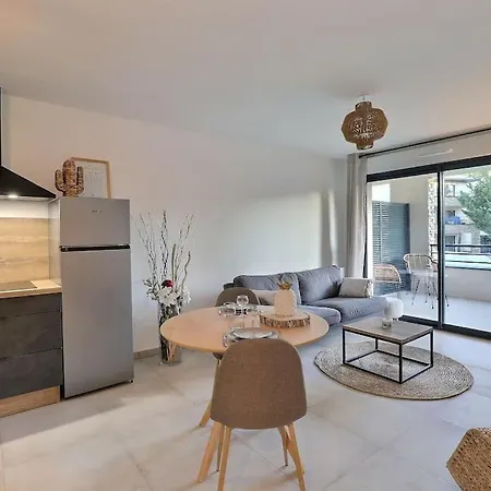 Apartment Moderne - Terrasse - Piscine - Parking *